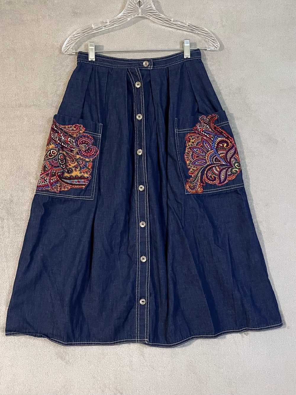 Vtg Century Boston Blue Denim Button-Front Midi Skirt Appliqued Pockets XS